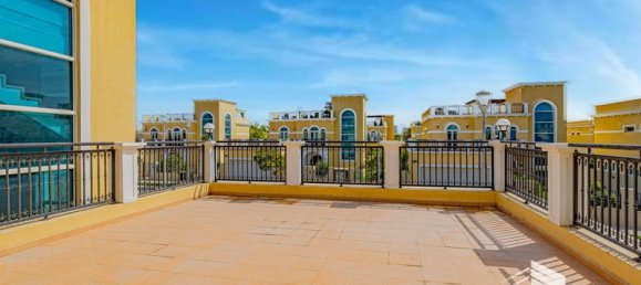 Вилла с 4 спальнями в Jumeirah Park, ОАЭ № 18925 23