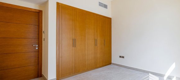 Вилла с 4 спальнями в Jumeirah Park, ОАЭ № 18925 12