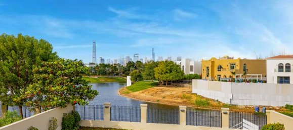 Вилла с 4 спальнями в Jumeirah Park, ОАЭ № 18925 16