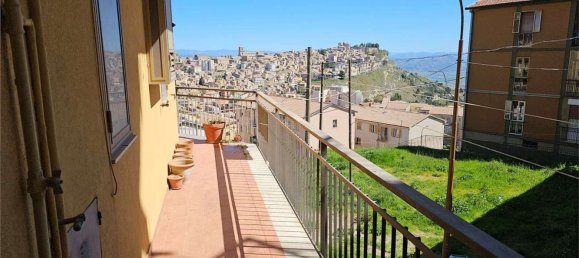 Apartamento de 7 divisões em Enna, Italy N.º 2149 3