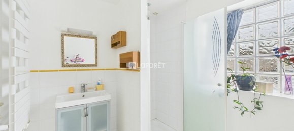 3 bedrooms House in Guilvinec, France No. 359031 8