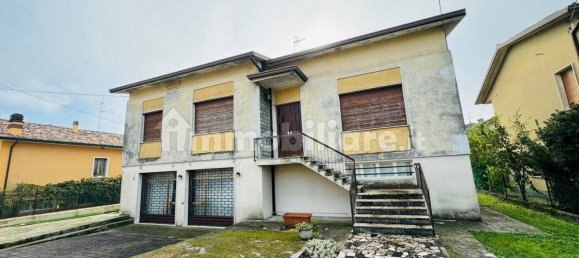 3 bedrooms Villa in Calvisano, Italy No. 80710 3