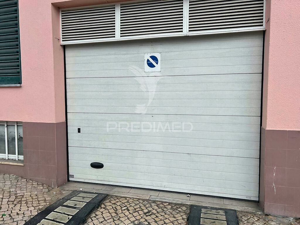 14m² Garage in Setubal, Portugal No. 78433