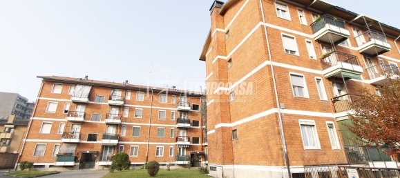 4 rooms Apartment in Cologno Monzese, Italy No. 268880 12