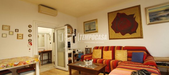 4 rooms Apartment in Cologno Monzese, Italy No. 268880 3