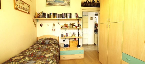 4 rooms Apartment in Cologno Monzese, Italy No. 268880 9
