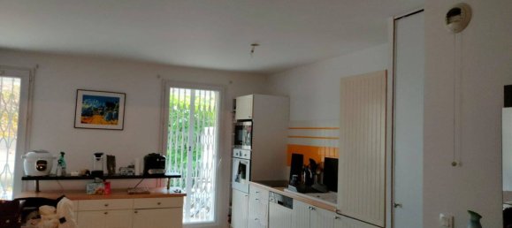 2 bedrooms Apartment in Montreuil, France No. 328034 36