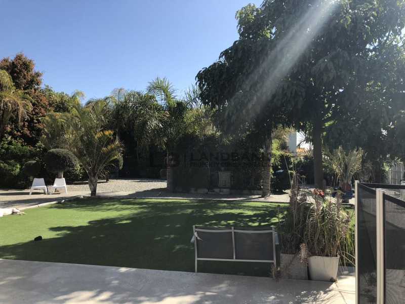 5 bedrooms Commercial property in Latsia, Cyprus No. 13591