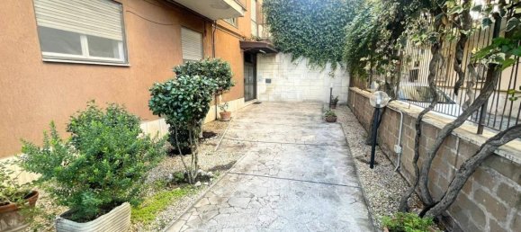 3-salle Appartement à Rome, Italy No. 33317 2