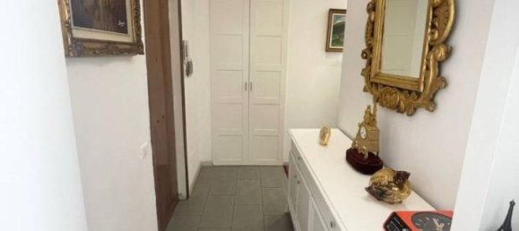 3-salle Appartement à Rome, Italy No. 33317 5