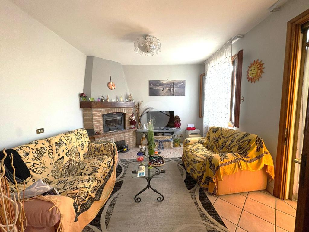 2 bedrooms Villa in Santa Maria di Sala, Italy No. 347417