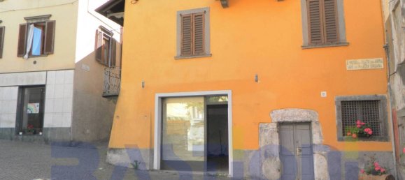 Коммерческая недвижимость с 1 комнатой в Ардезьо, Италия № 76566 2