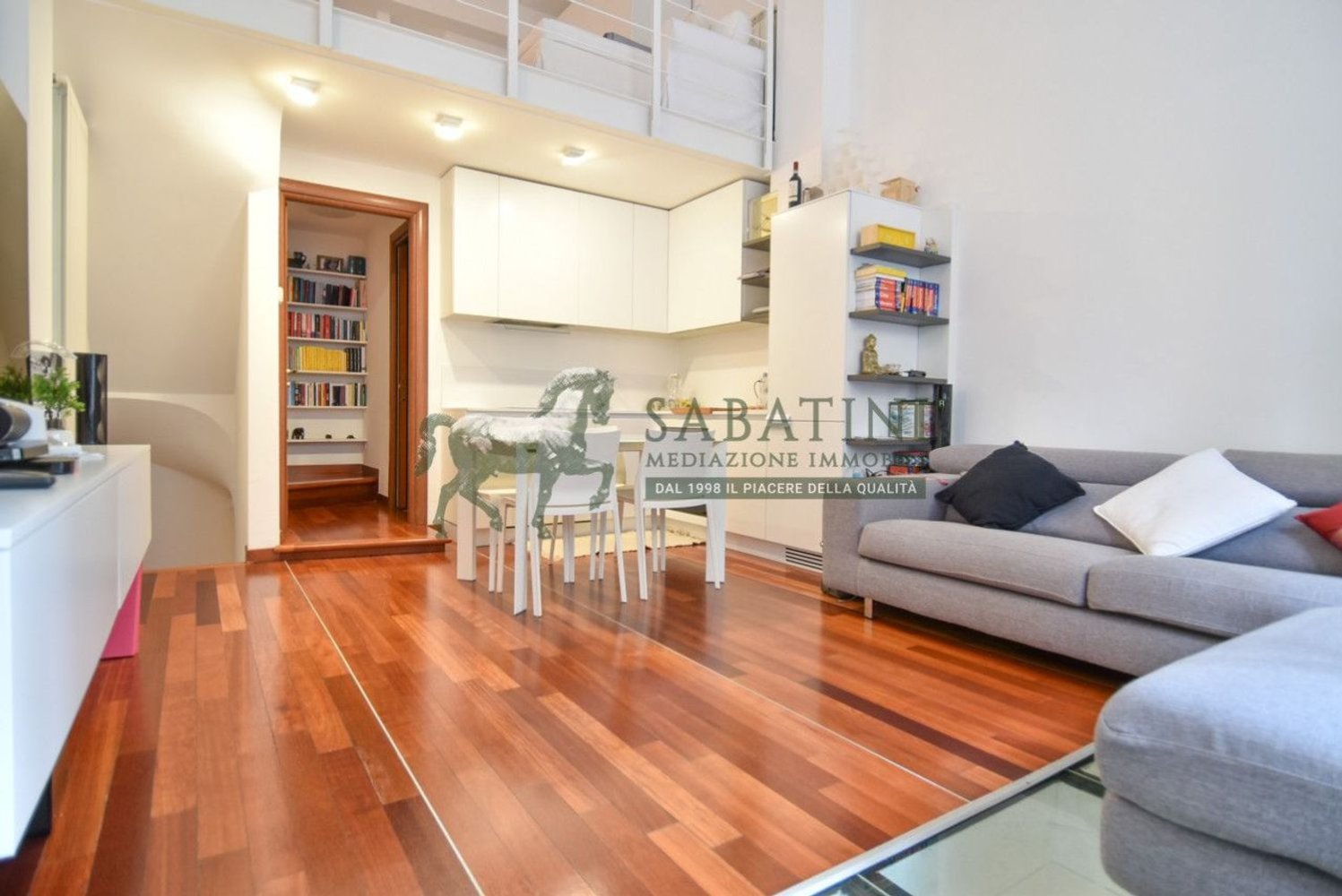 3غرفة شقة في Milan, Italy رقم 250643