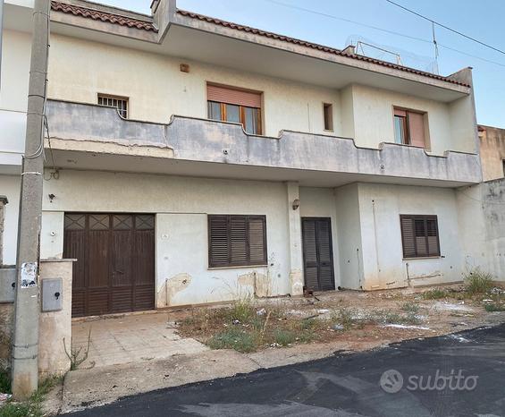 Casa de 7 habitaciónes en Melissano, Italy No. 267779