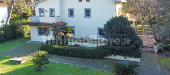 4 Schlafzimmer Villa in Massa, Italy, Nr. 349460 2