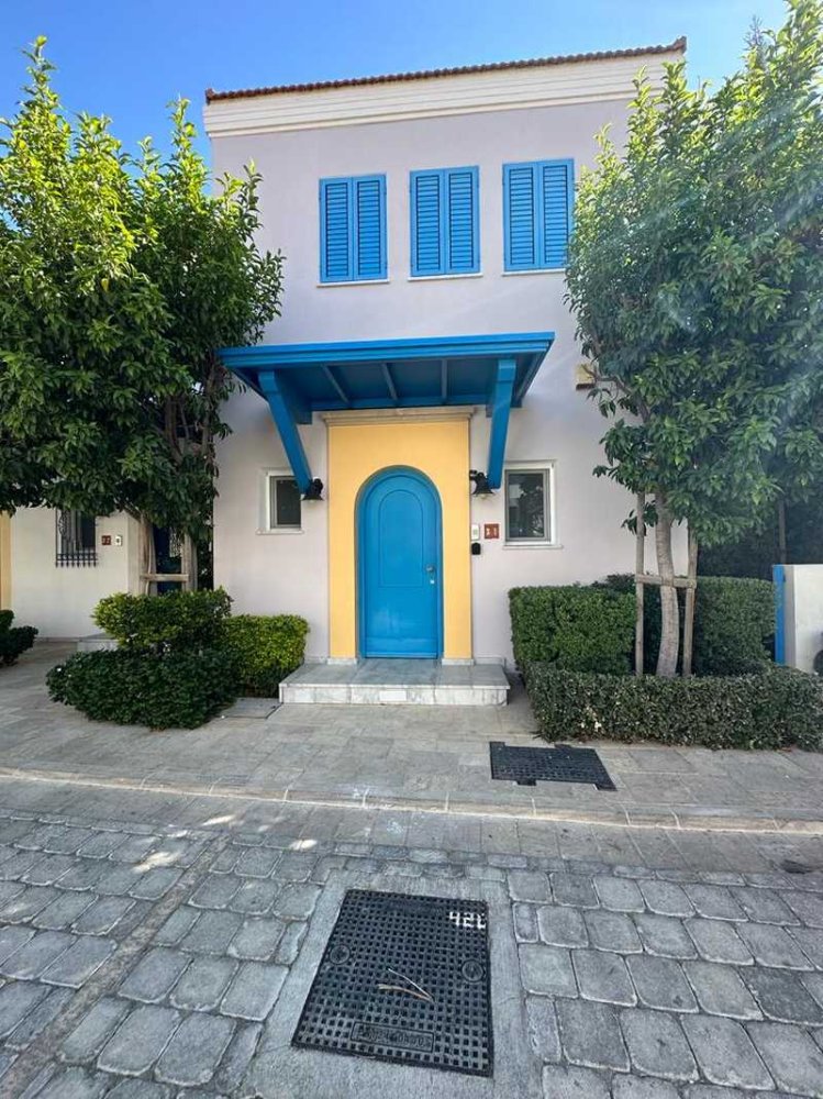 3 bedrooms Villa in Limassol, Cyprus No. 16215