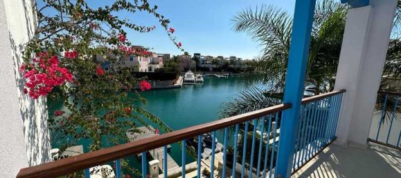 3 bedrooms Villa in Limassol, Cyprus No. 16215 2