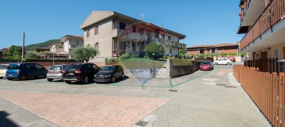 Квартира с 2 комнатами в Изео, Италия № 271903 16