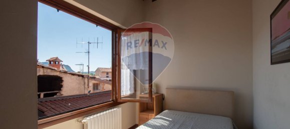 Квартира с 2 комнатами в Изео, Италия № 271903 10