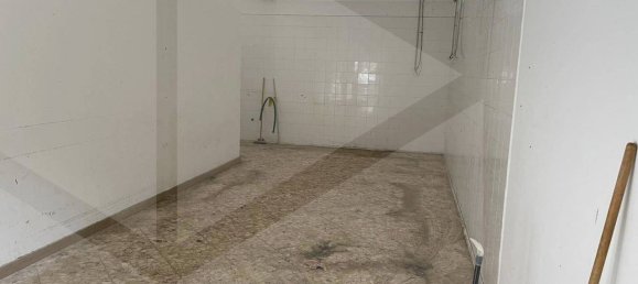 2 rooms Commercial property in Bari, Italy No. 24762 7
