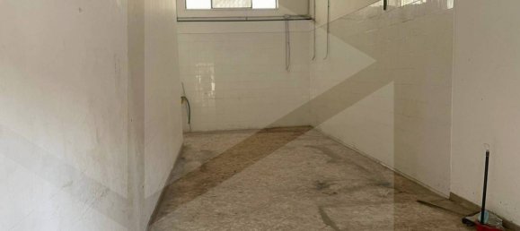 2 rooms Commercial property in Bari, Italy No. 24762 10