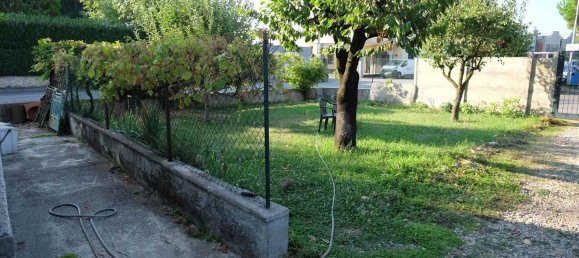 Casa de 8 divisões em Pogliano Milanese, Italy N.º 338172 7