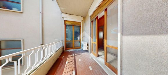 4 bedrooms Apartment in Vicenza, Italy No. 335521 2