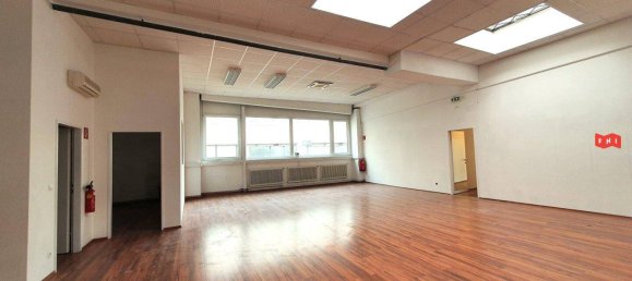 1248m² Office in Vosendorf, Austria No. 15748 2