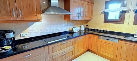 4 bedrooms Villa in Estepona, Spain No. 10683 4