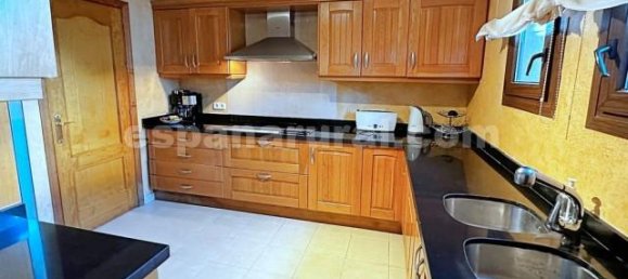 4 bedrooms Villa in Estepona, Spain No. 10683 5