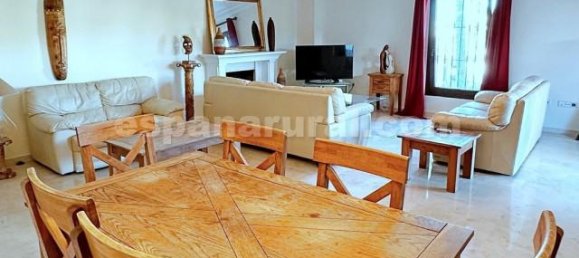 4 bedrooms Villa in Estepona, Spain No. 10683 3