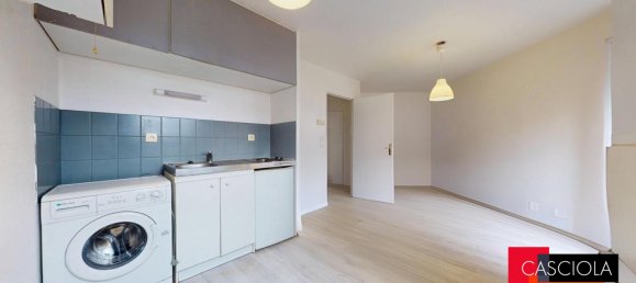 Studio in Metz, France No. 43309 2