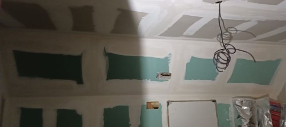  Garage in Pithiviers, France No. 80772 3