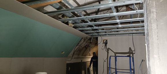  Garage in Pithiviers, France No. 80772 6