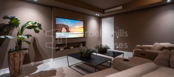 5 bedrooms Villa in Marbella, Spain No. 101369 5