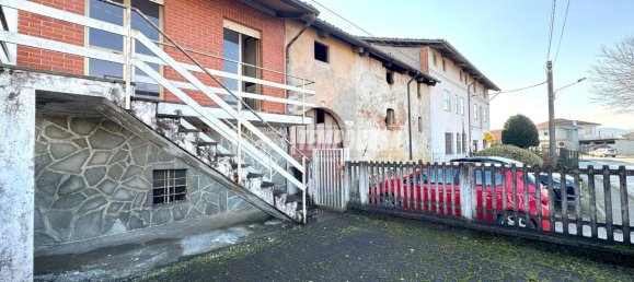 4-salle Maison à Romano Canavese, Italy No. 127555 8