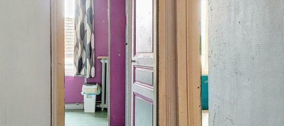 257m² Commercial property in Fismes, France No. 300540 13