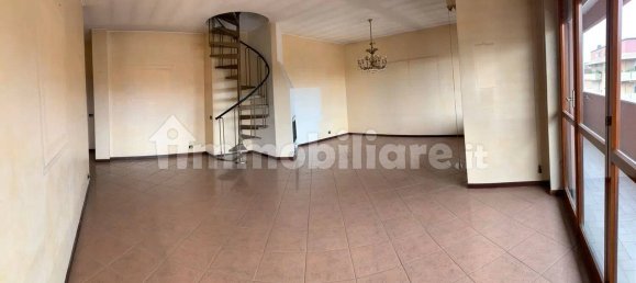 4 Schlafzimmer Wohnung in Castellanza, Italy, Nr. 340526 8