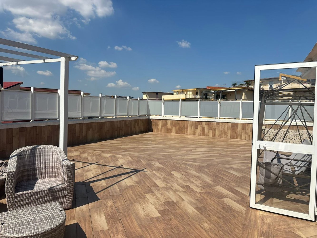 4 Schlafzimmer Penthouse in Casalnuovo di Napoli, Italy, Nr. 359243