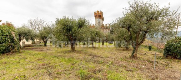 4 غرف نوم شقة في Lucca, Italy رقم 15358 23