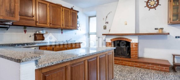 4 غرف نوم شقة في Lucca, Italy رقم 15358 2