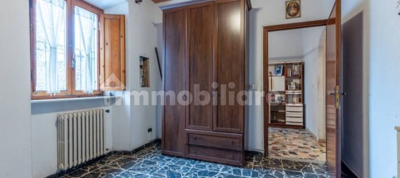 4 غرف نوم شقة في Lucca, Italy رقم 15358 11