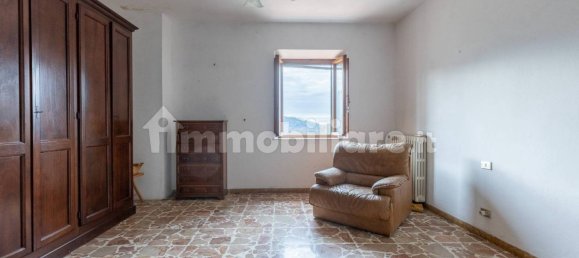 4 غرف نوم شقة في Lucca, Italy رقم 15358 15