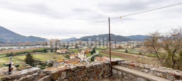 4 غرف نوم شقة في Lucca, Italy رقم 15358 22