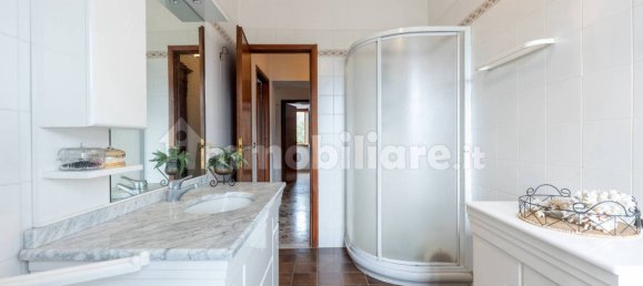 4 غرف نوم شقة في Lucca, Italy رقم 15358 17