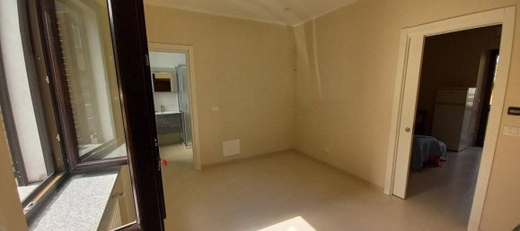 2 Schlafzimmer Wohnung in Turin, Italy, Nr. 264404 7