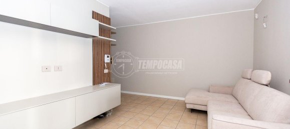 3 rooms Apartment in Brescia, Italy No. 235425 10