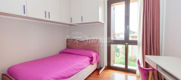 3 rooms Apartment in Brescia, Italy No. 235425 18