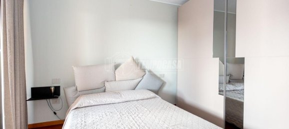 3 rooms Apartment in Brescia, Italy No. 235425 23