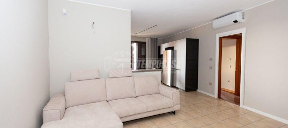 3 rooms Apartment in Brescia, Italy No. 235425 11